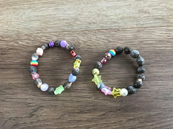 完成したブレスレット